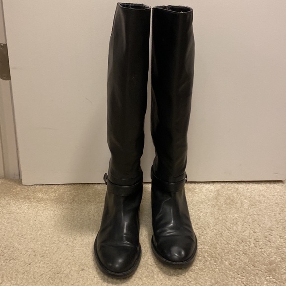 Knee High, Low Heeled 2 Tone Black Leather and Grey Wool Boot. - Picture 5 of 6